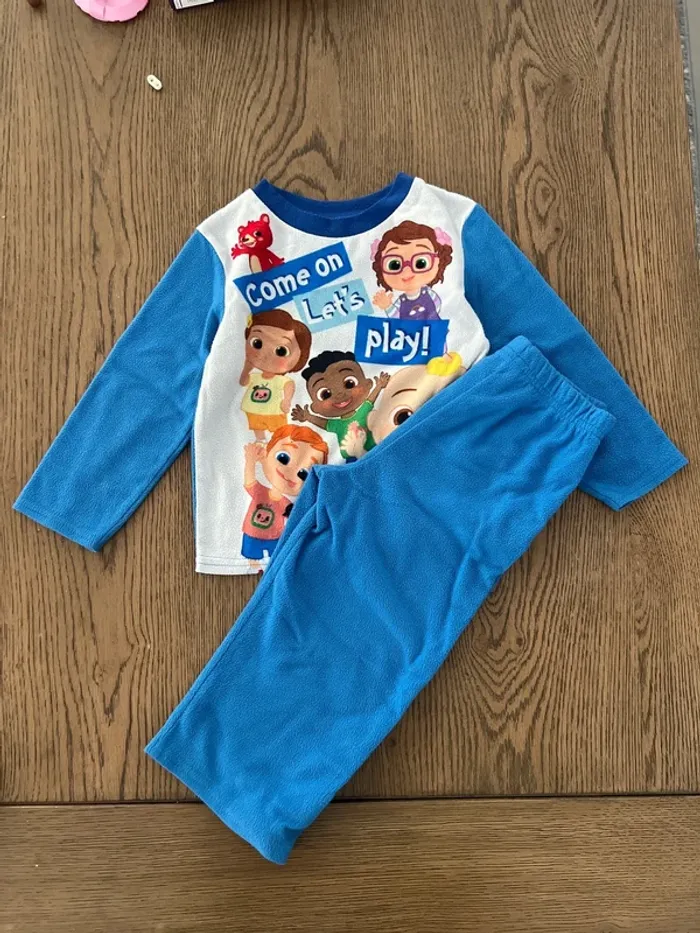 Pyjama cocomelon 3 ans