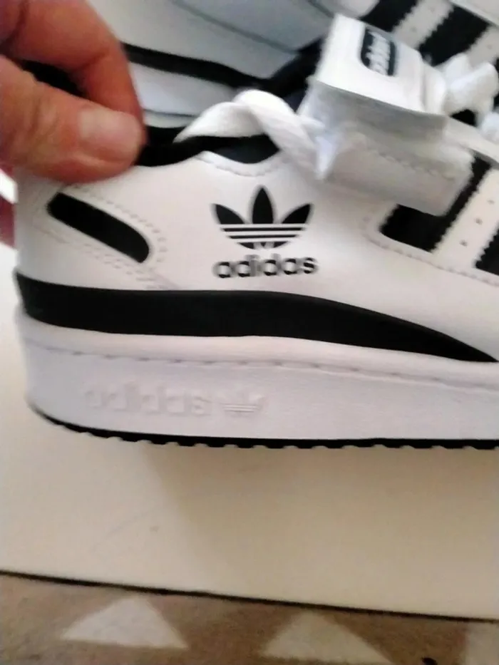 Sneakers Adidas Taille 41 ½ - photo numéro 3