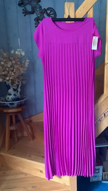 Robe longue plissée ample