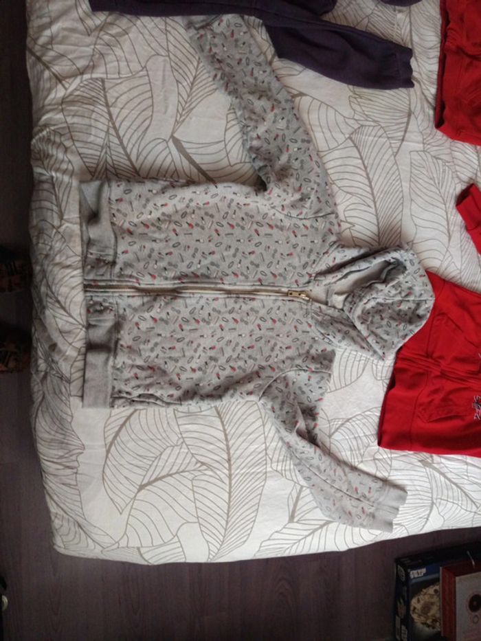 Lot 4 gilets 10 ans - photo numéro 2