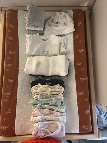 Vêtement taille naissance