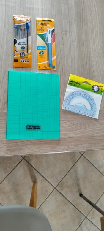 Lot fournitures scolaires neuves