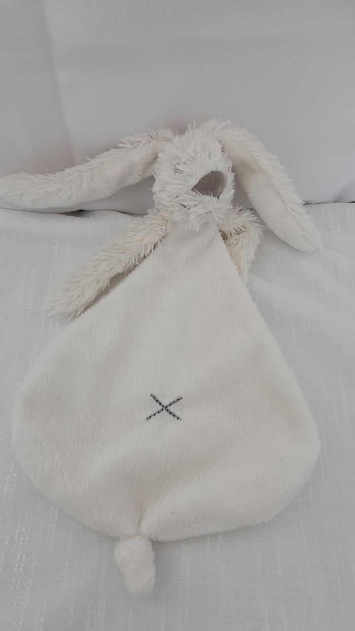 Happy horse - Richie le lapin - Doudou plat blanc ivoire