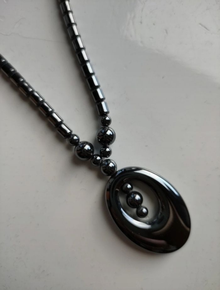 Collier pierre de lave - photo numéro 2