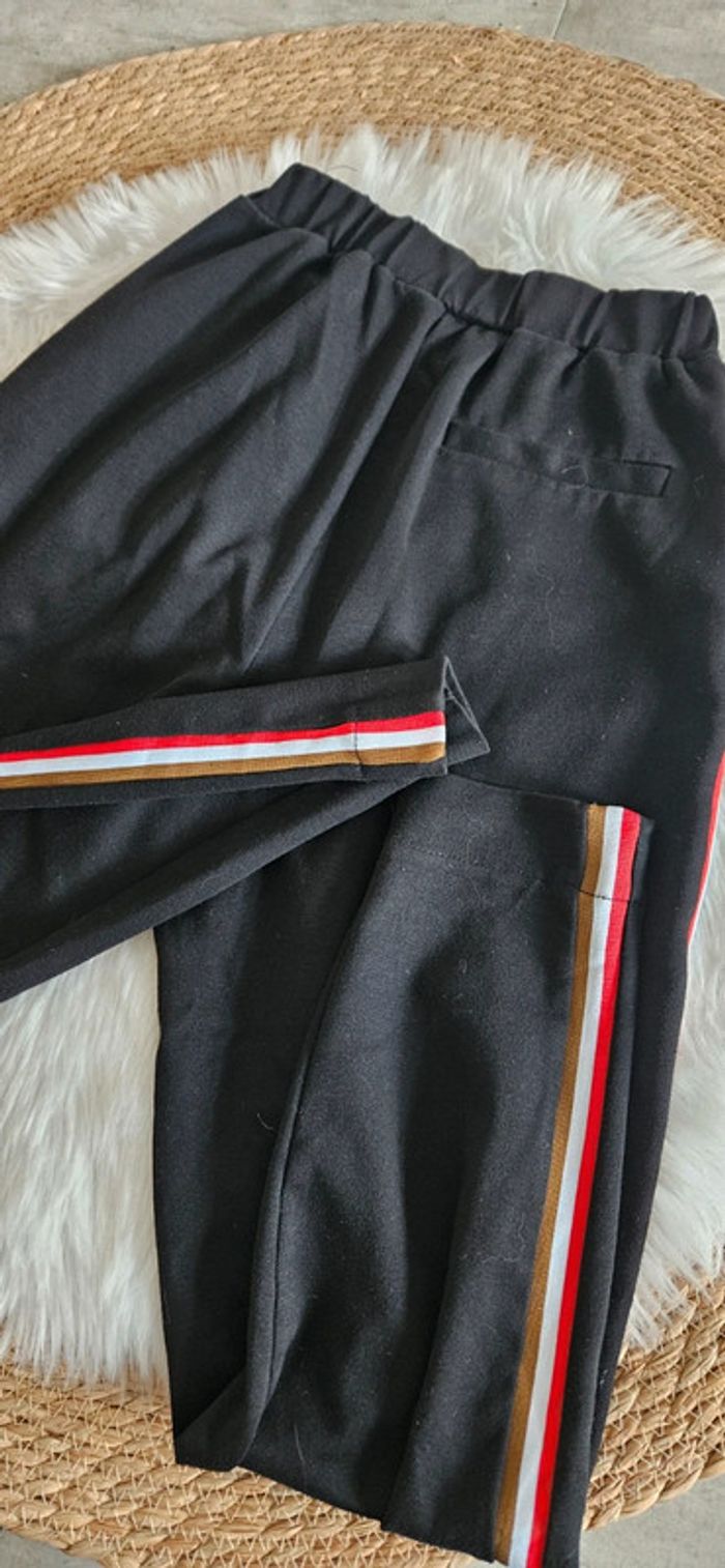 Superbe pantalon habillé Pull&Bear, taille XS. Coupe ajustée, - photo numéro 3