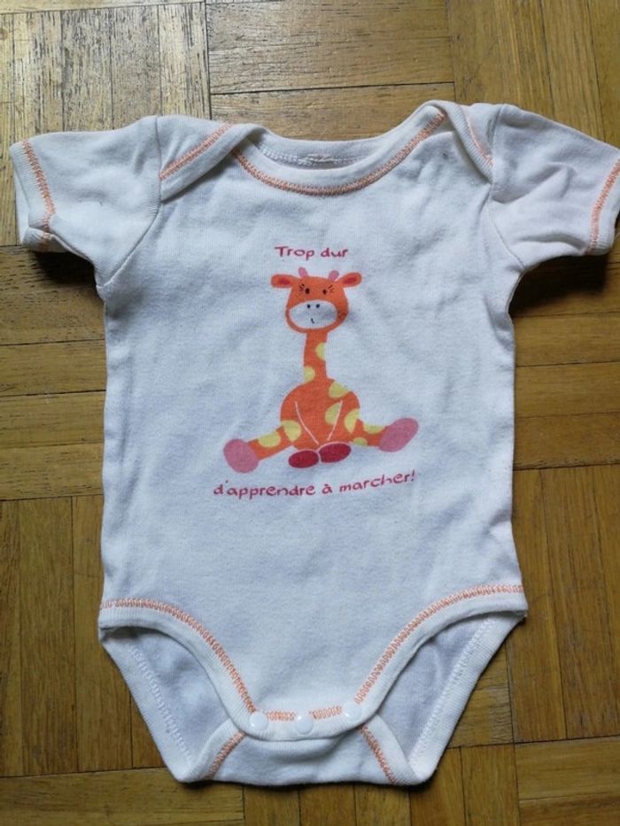 4 bodys MC 3 mois - photo numéro 7