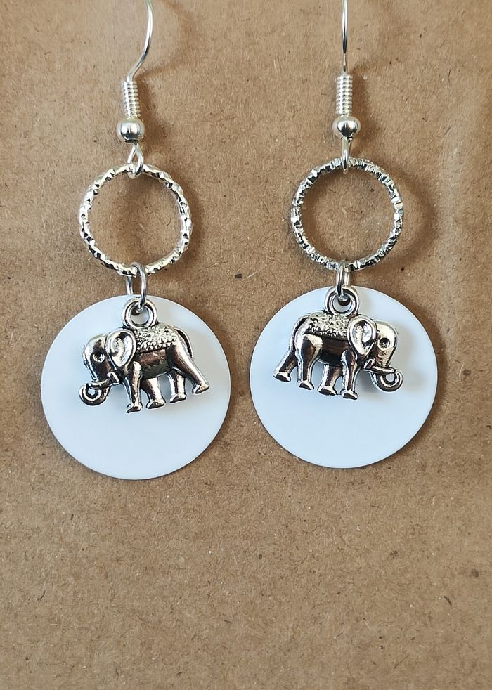Boucles d'oreilles pendantes - photo numéro 2