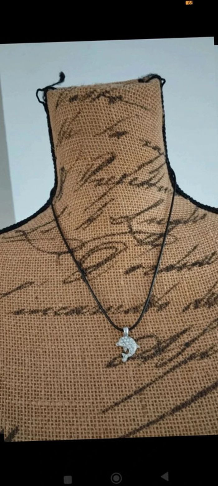 Collier pendentif dauphin - photo numéro 2