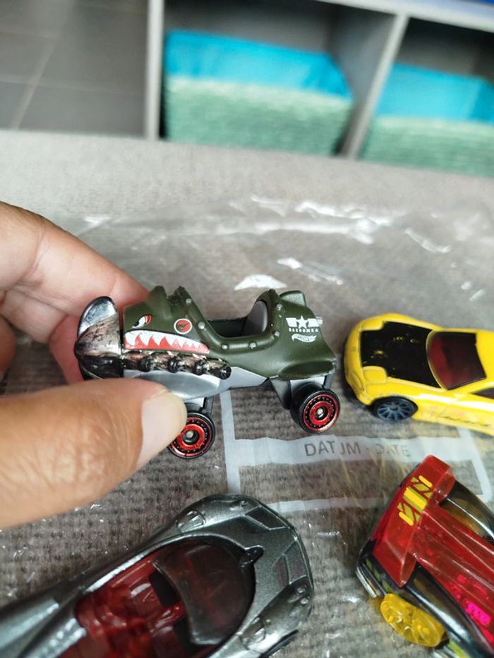 Lot de 4 voitures hot wheels - photo numéro 4