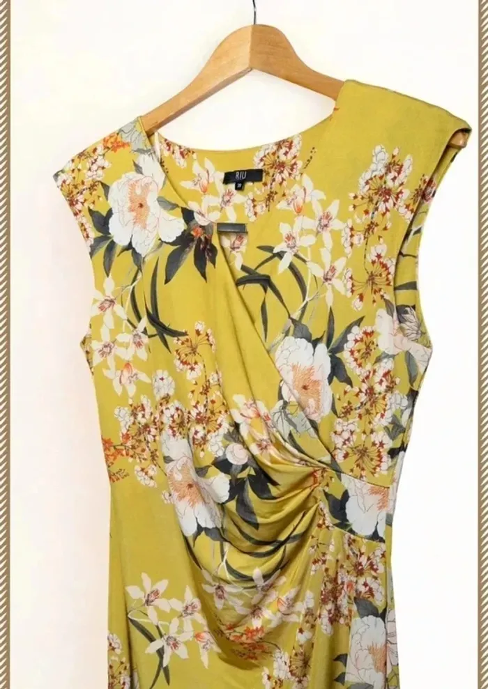 Robe jaune à fleurs Jacqueline Riu – Taille 38 ( - photo numéro 5