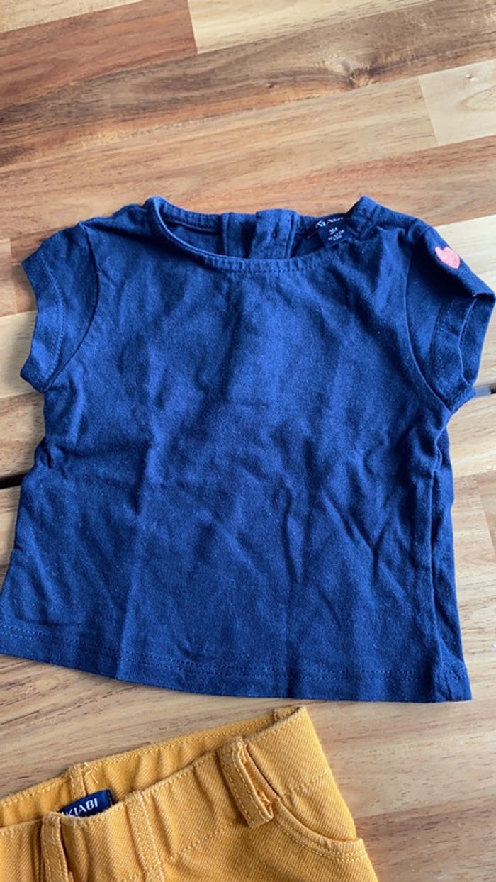 Lot de pantalons et t-shirts - photo numéro 7