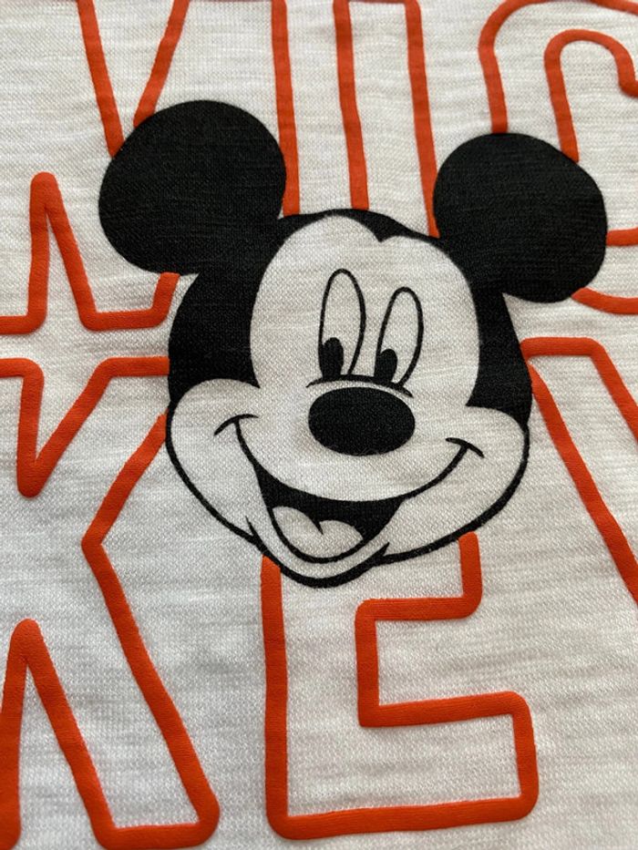 Tee-shirt Disney 6 mois - photo numéro 2