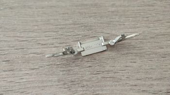 Pare-chocs arrière pièce détachée miniature Bburago Burago Chevrolet Corvette 1957 1/18 1/18e 1/18èm