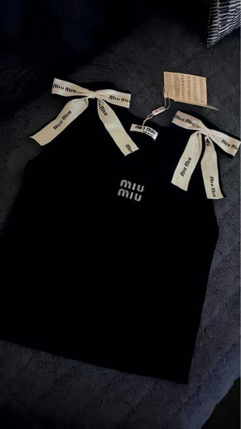 Haut miumiu