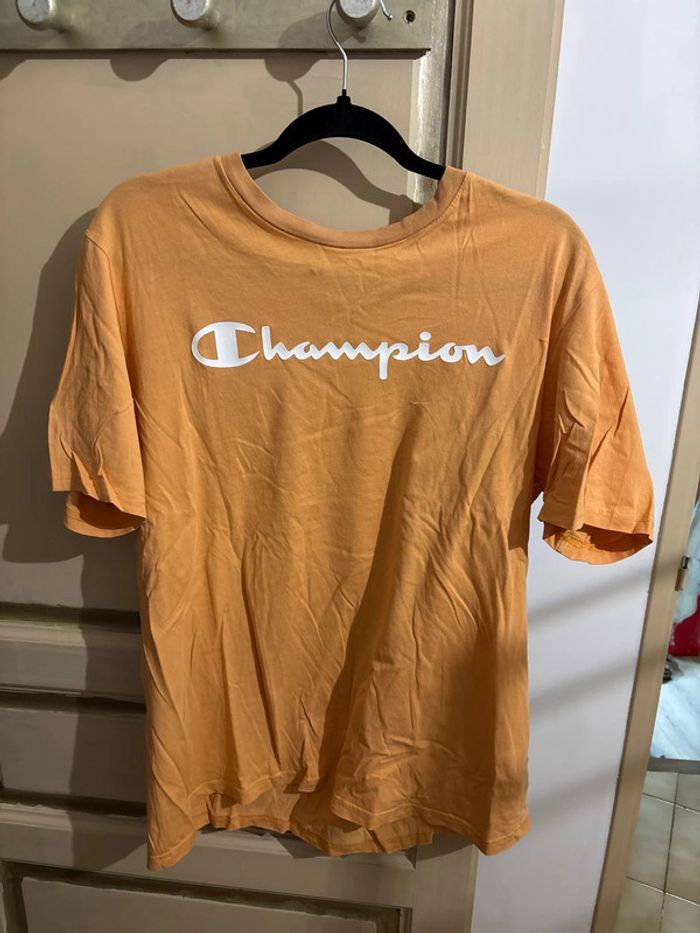 Tee shirt champion