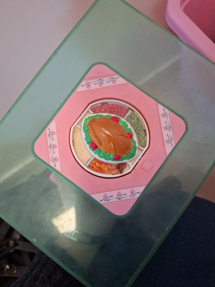 La table barbie vintage avec le repas - photo numéro 2