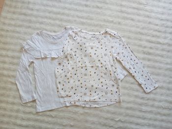 Lot 2 Tshirt ML fille 5/6ans 🌼🤎
