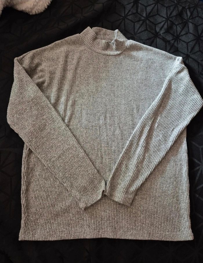 Petit pull gris taille s