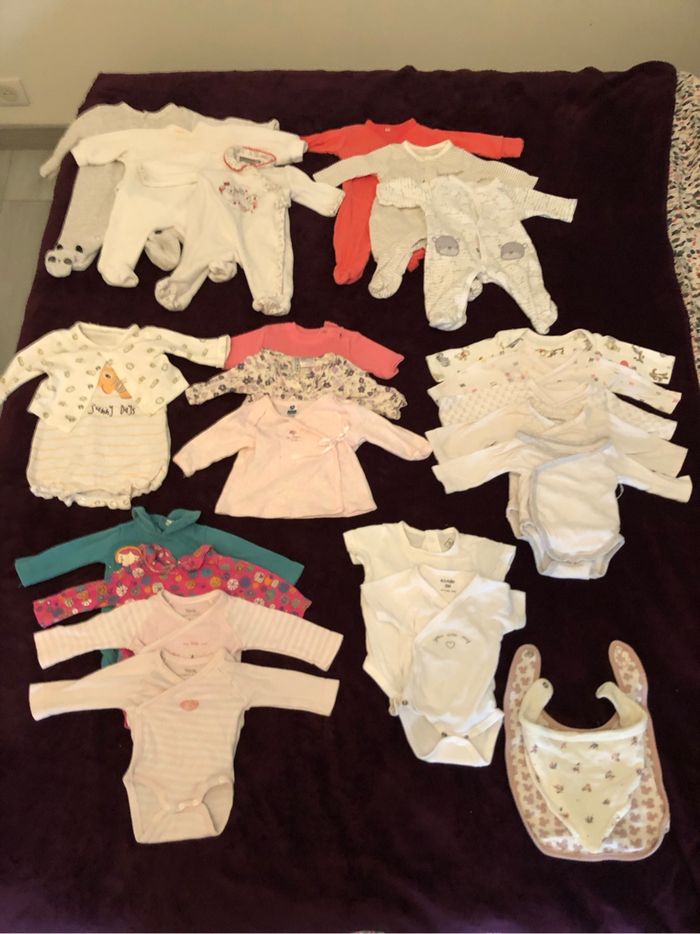 Lot complet pour bébé grand prématuré, petite prématuré et 0 mois. - photo numéro 2