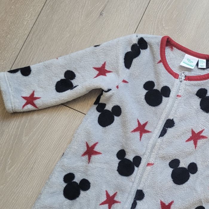 Pyjama  gris Mickey. Garçon 18 mois. Marque Disney - photo numéro 2