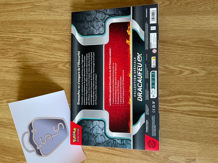 Coffret Pokémon, Collection Spéciale Dracaufeu-ex, en français - photo numéro 2