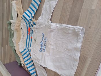 5 tee shirts manches longues pour garçons Taille 9 mois