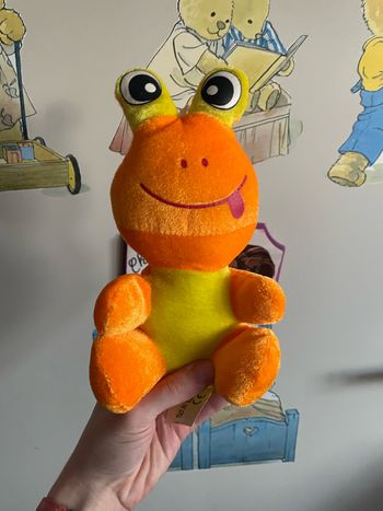 Peluche grenouille orange, marque Sandy