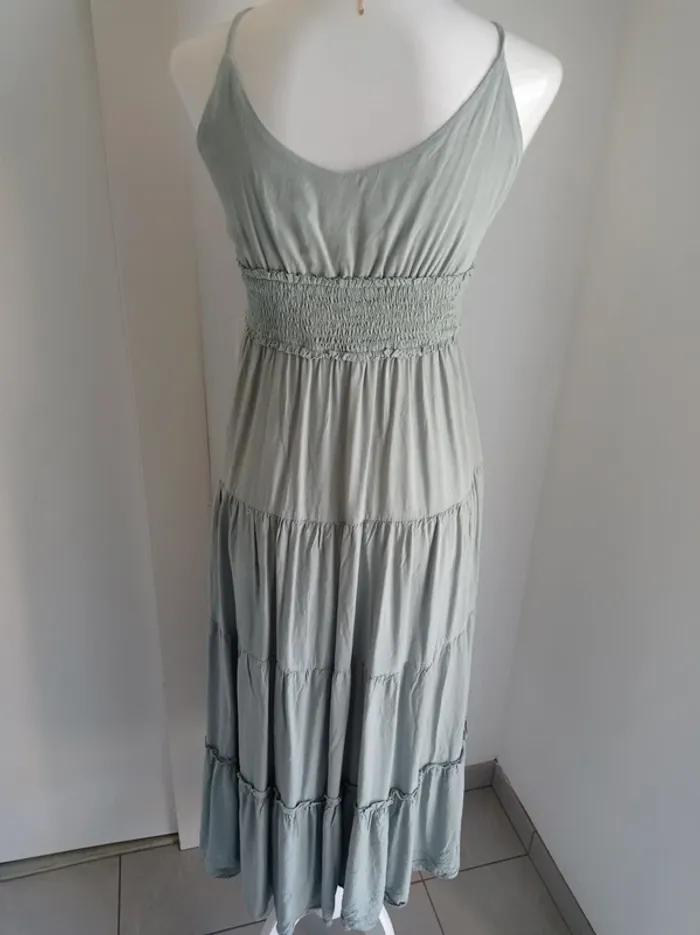 Magnifique robe longue d'été vert amande bretelles fines T.M Cupshe - photo numéro 5