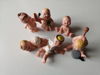 figurine babies magic