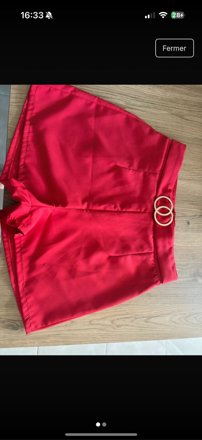 Short rouge
