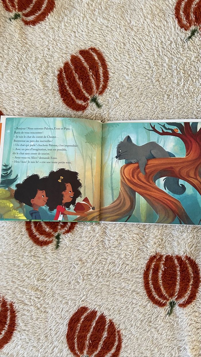 💜 Livre Alice au pays des merveilles hachette jeunesse 💜 - photo numéro 4