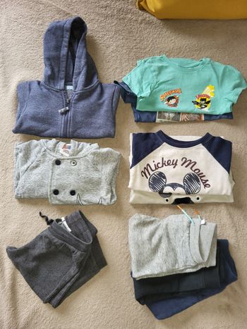 Lot vêtements garçon
18mois