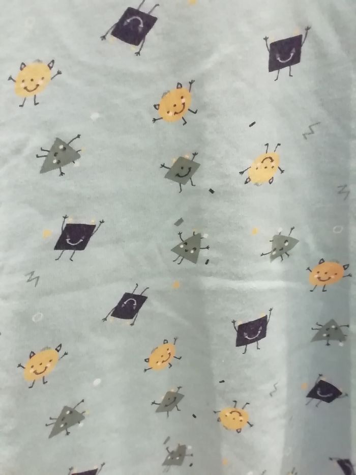 Vends t-shirt garçon hiver. - photo numéro 2