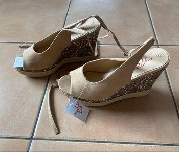 Sandales compensées 41