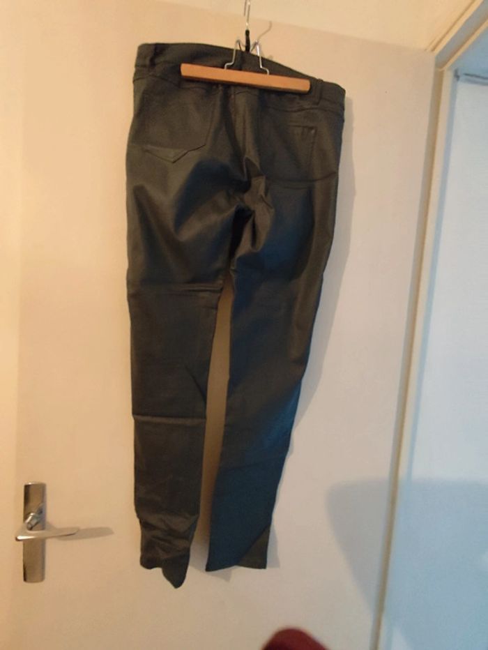 Pantalon huilé neuf anthracite taille 2XL 44 très extensible - photo numéro 4