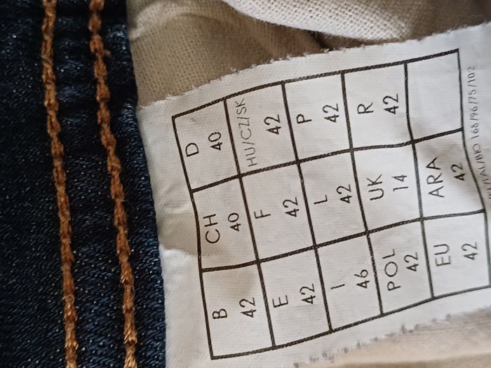 bermuda en jeans pour femmes Taille 42 - photo numéro 4