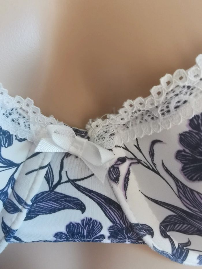🌺Soutien-gorge. 90 C. - photo numéro 3