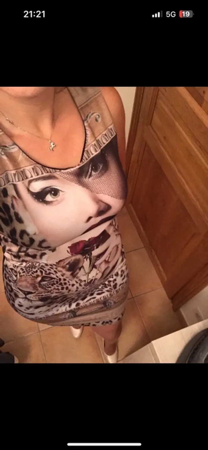 Robe visage femme originale 38/40 - photo numéro 5