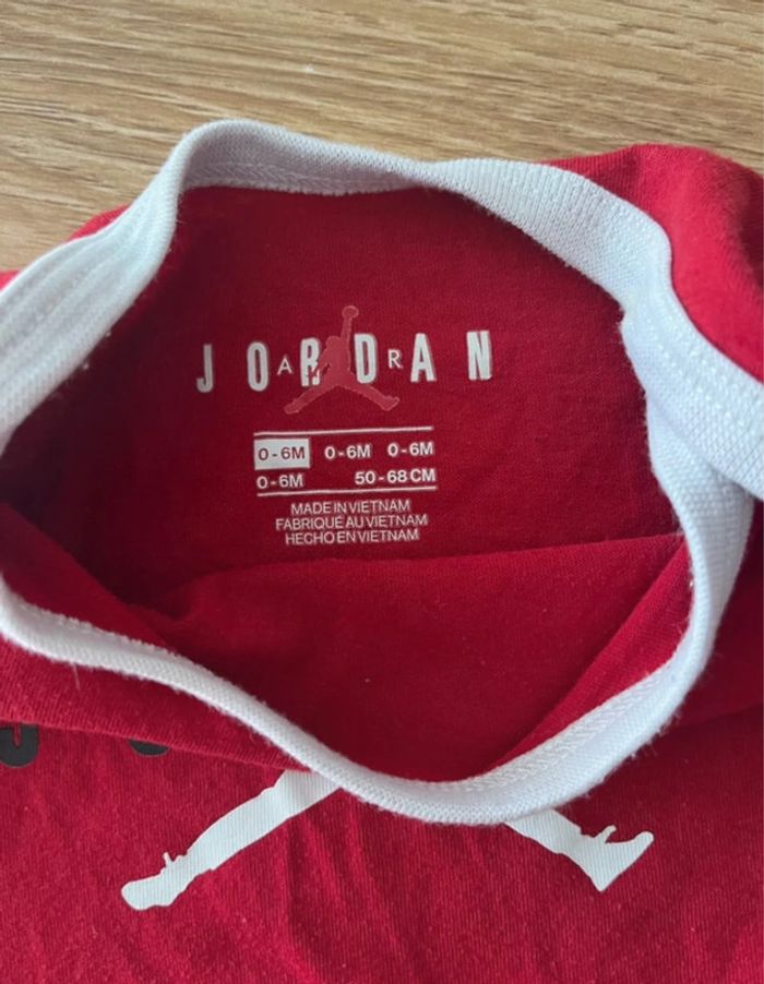Body Jordan 3 mois - photo numéro 4