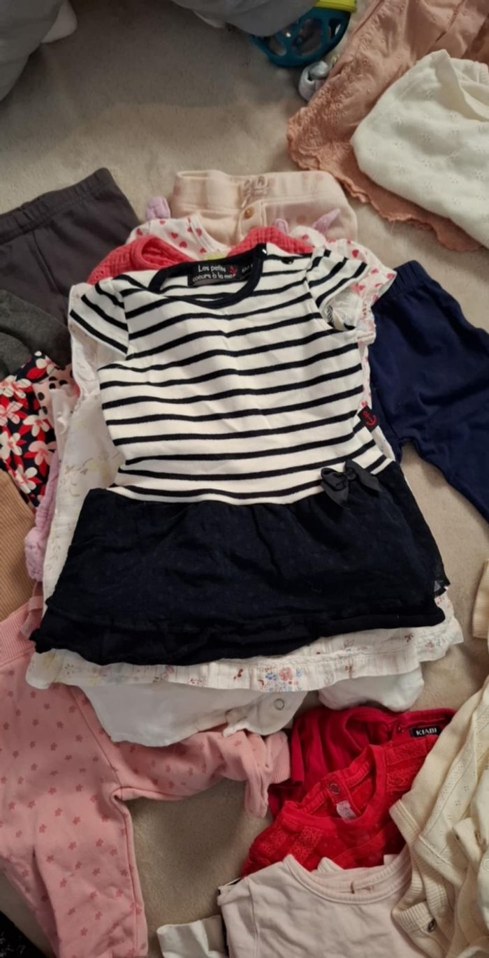 Lot vêtements fille 6 mois - photo numéro 8
