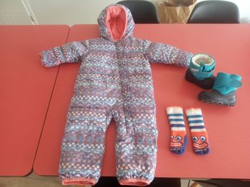 Ensemble ski - combinaison COLUMBIA + boots et chaussettes épaisses