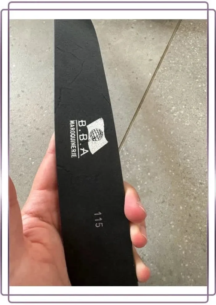 Ceinture noir BBA, bon état mais il y a quelques marques 130x5cm - photo numéro 5