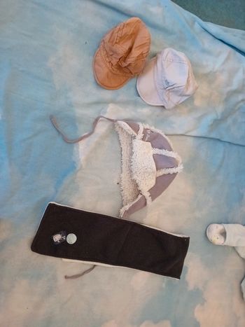 Bonnet écharpe et casquette