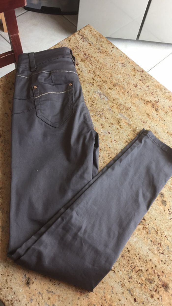 Pantalon 34 versia - photo numéro 3