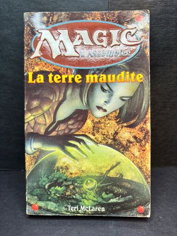 Livre roman fantasy rp donjon Magic MTG , la terre maudite