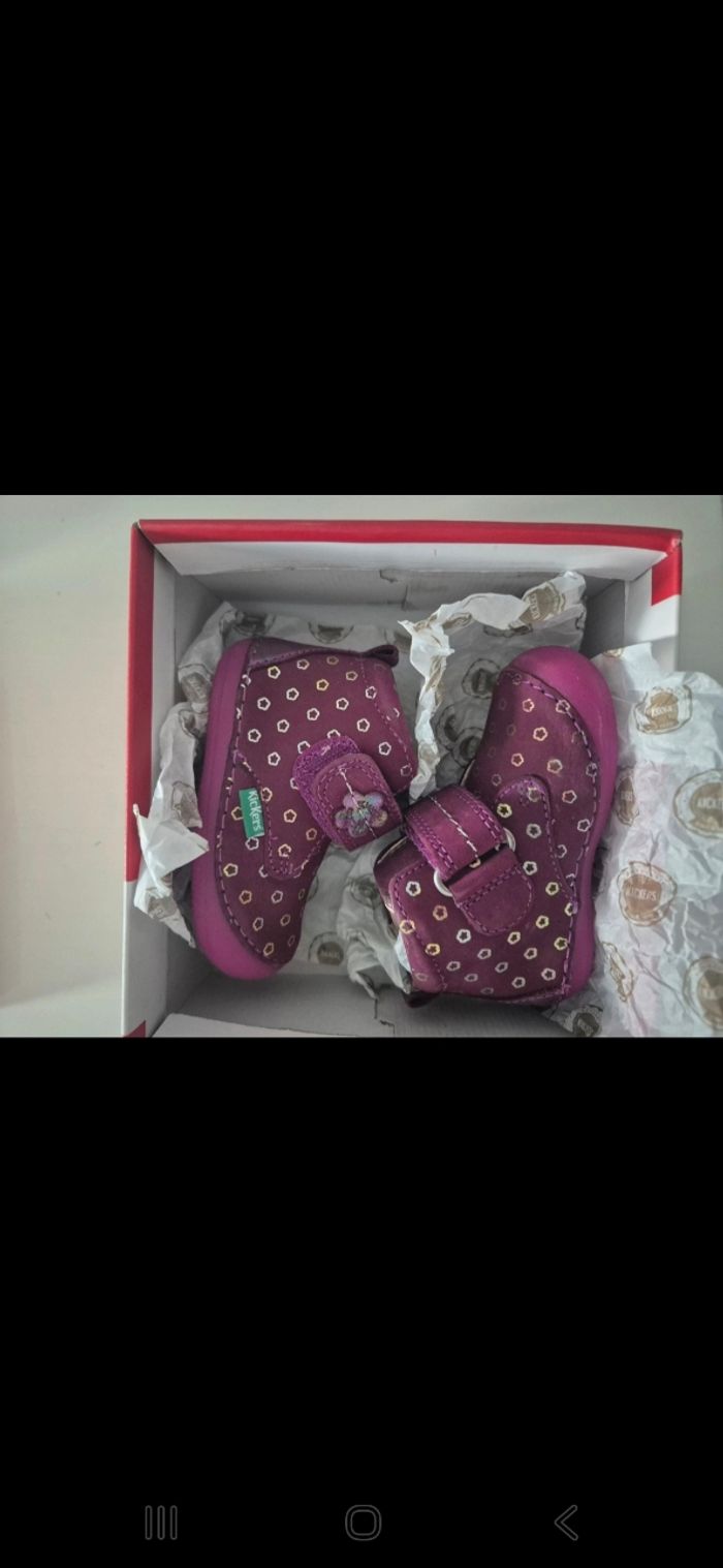 Kikers neuve taille 19