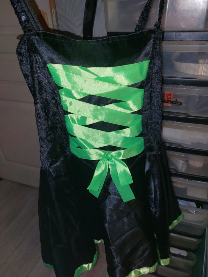 Robe et chapeau halloween - photo numéro 4