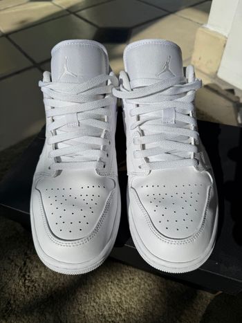 Jordan 1 Low White