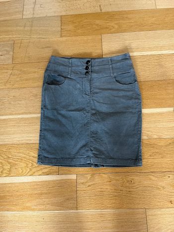 Mini jupe droite Benetton en velours gris – Taille 40 IT (équiv. 36 FR)