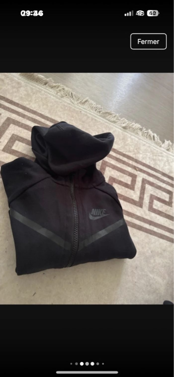 Veste jogging noir Nike taille 2/3 ans - photo numéro 1